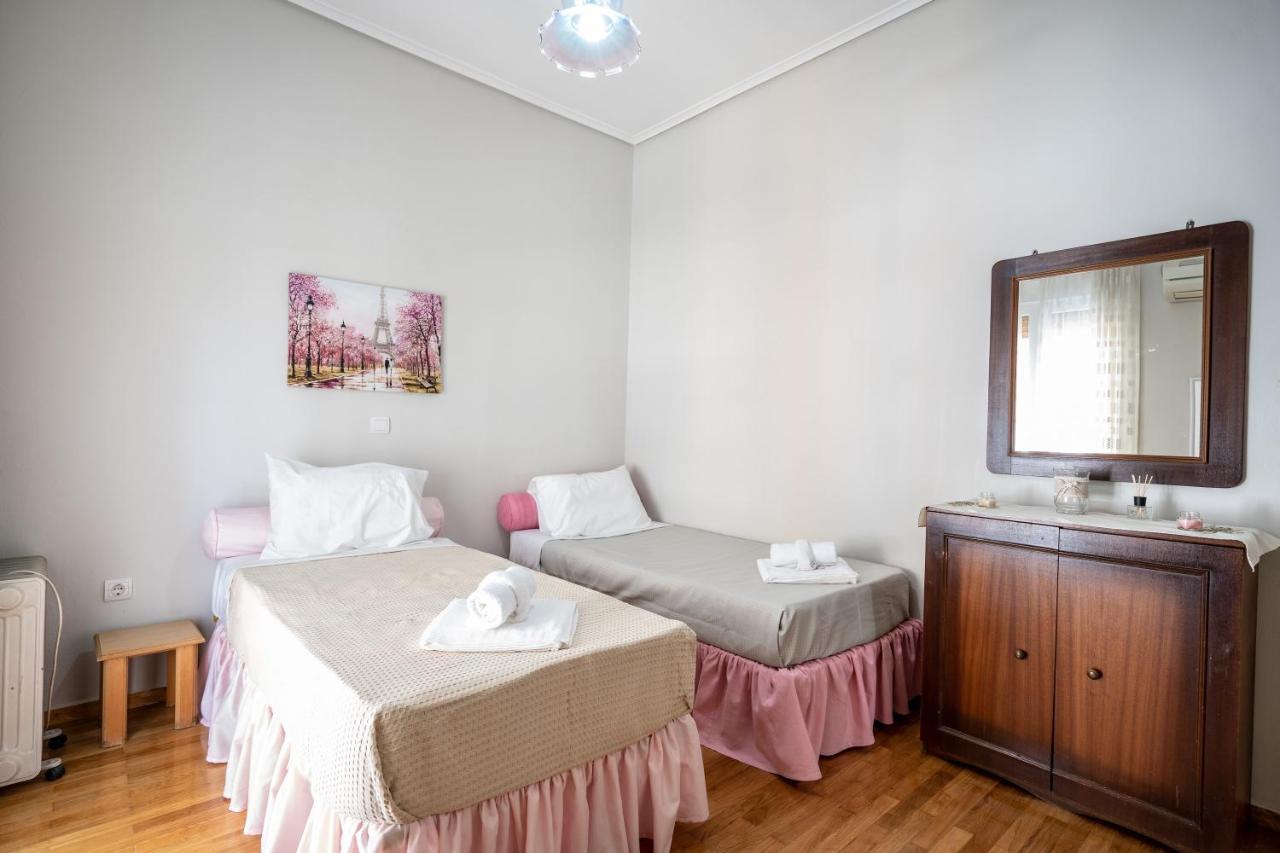 Family Apartment At Kalithea 2 Bedrooms 4 Pers Athens Exterior photo